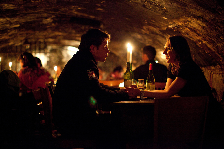 5 Reasons To Have Wine On A Date