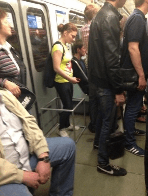 “Manspreading” Shows The Social Retardation Of Young Women