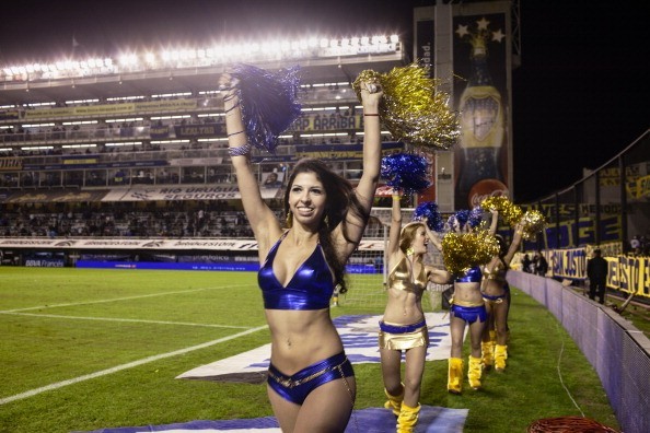 4 Reasons Why We Should Praise The Dallas Cowboys Cheerleaders