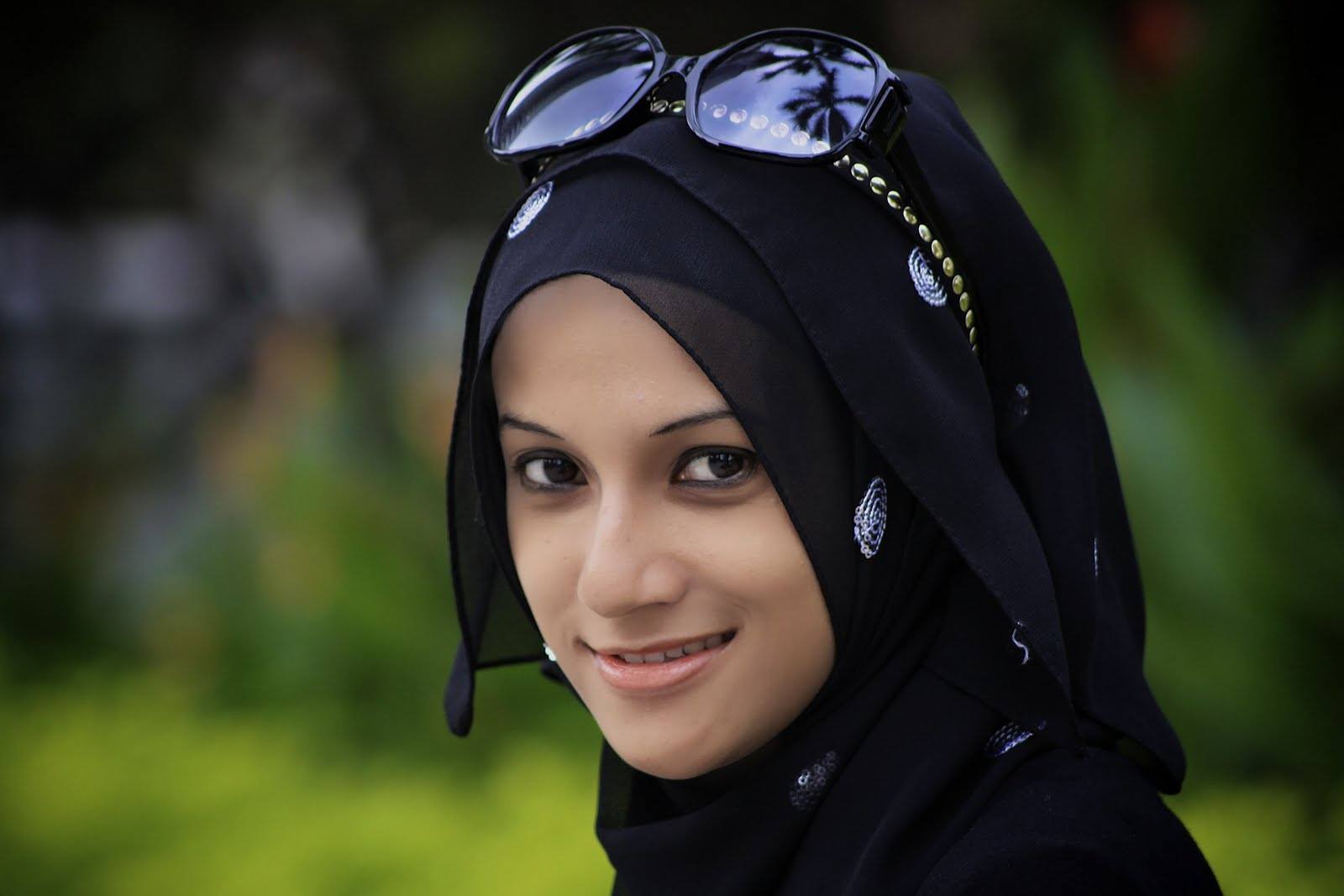 7 Reasons To Date A Muslim Girl