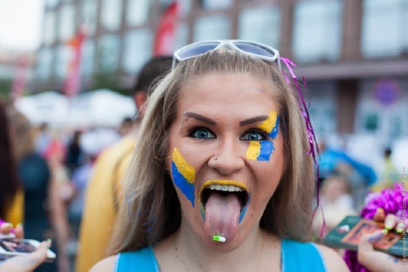 40 Pictures That Show How Modern Culture Has Damaged Eastern European Girls