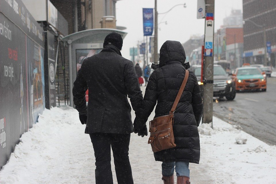 26 Tips For Getting Laid In Europe During The Winter