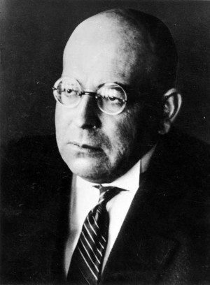 How A German Historian Predicted The Decline Of Western Civilization 100 Years Ago