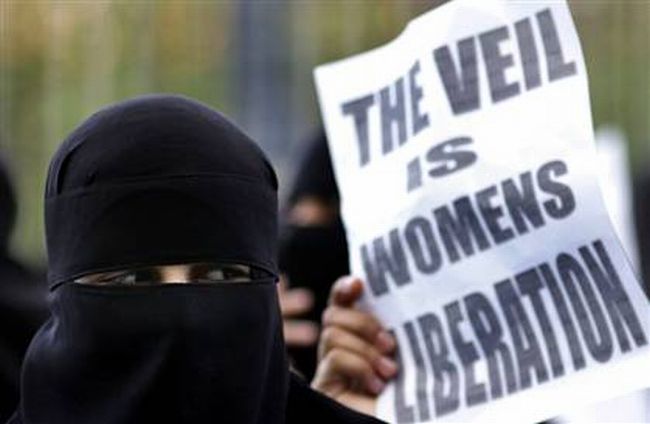 7 Reasons Western Women Can Empower Themselves By Covering Their Faces With Veils