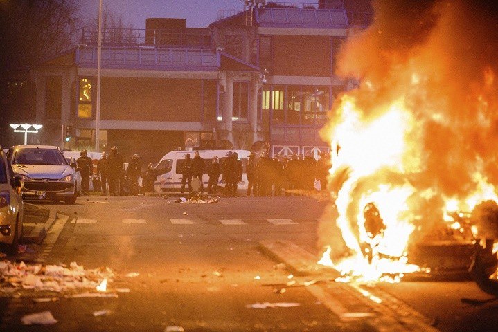 Afro-Islamist Riots Sweep Through Vibrant Suburbs Of Paris