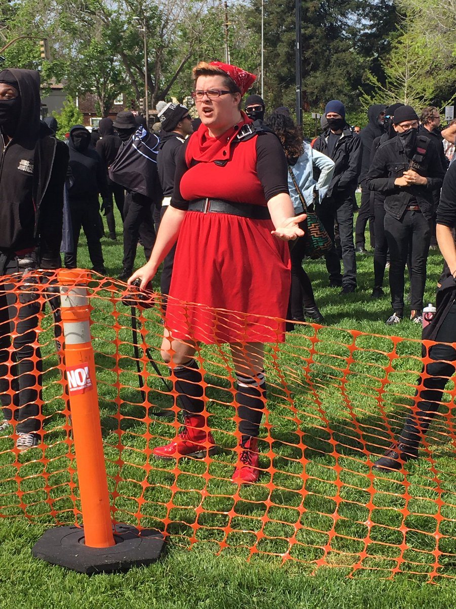 Antifa Gets Destroyed By Right Wing Safety Squads In Berkeley