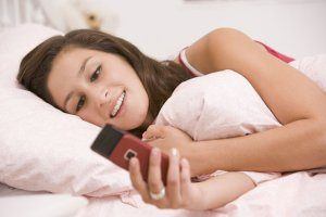 5 Mistakes That Most Guys Make When Trying To Text Message A Girl