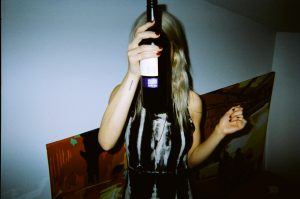 How Being Tired At Night Gives Off An I-Don’t-Care Attitude That Girls Love