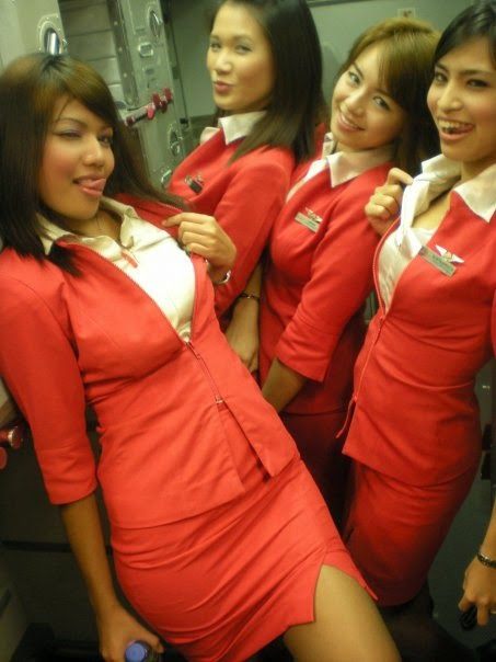 Female Flight Attendants Terrorize Air Passengers By Having A Massive Panic Attack