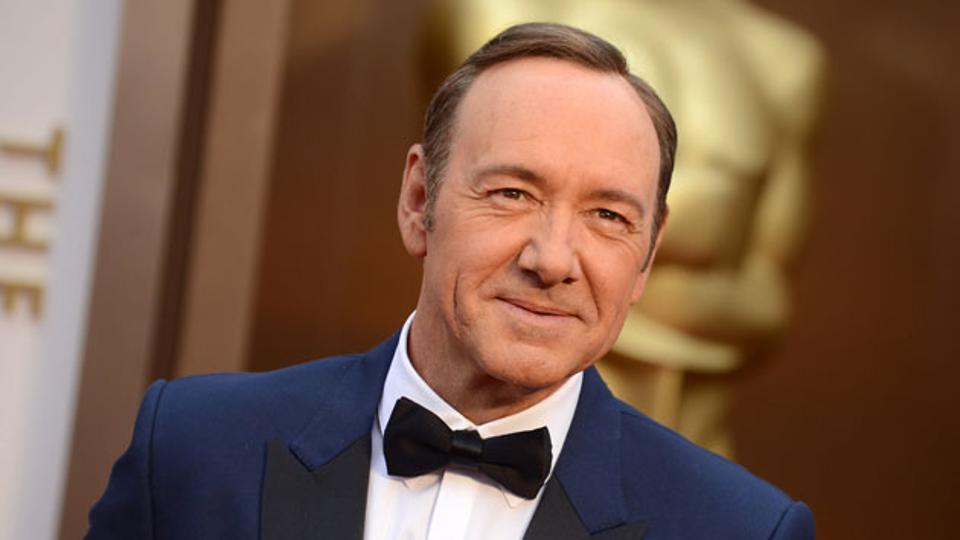 Kevin Spacey “Bravely” Comes Out As Gay After He’s Accused Of Sexually Assaulting A Child Actor