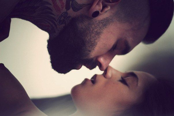 5 Ways Your Body Reacts While On A Date With A Beautiful Woman